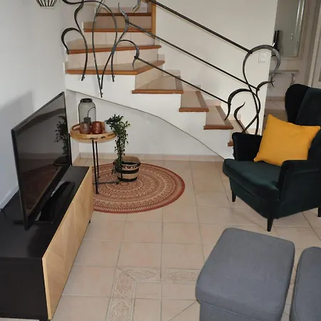 In The South Of France With Heated Pool Holiday home