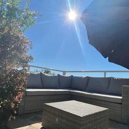 In The South Of France With Heated Pool Holiday home
