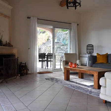 Holiday home In The South Of France With Heated Pool Goudargues