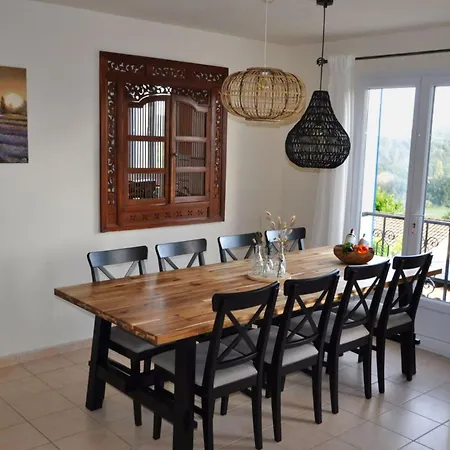 In The South Of France With Heated Pool Holiday home *